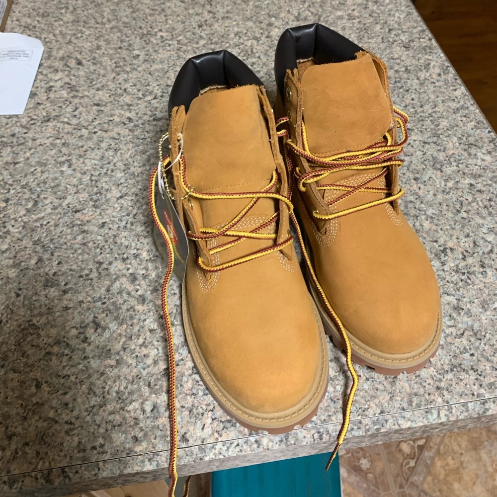 Timberlands - Picture 1 of 4